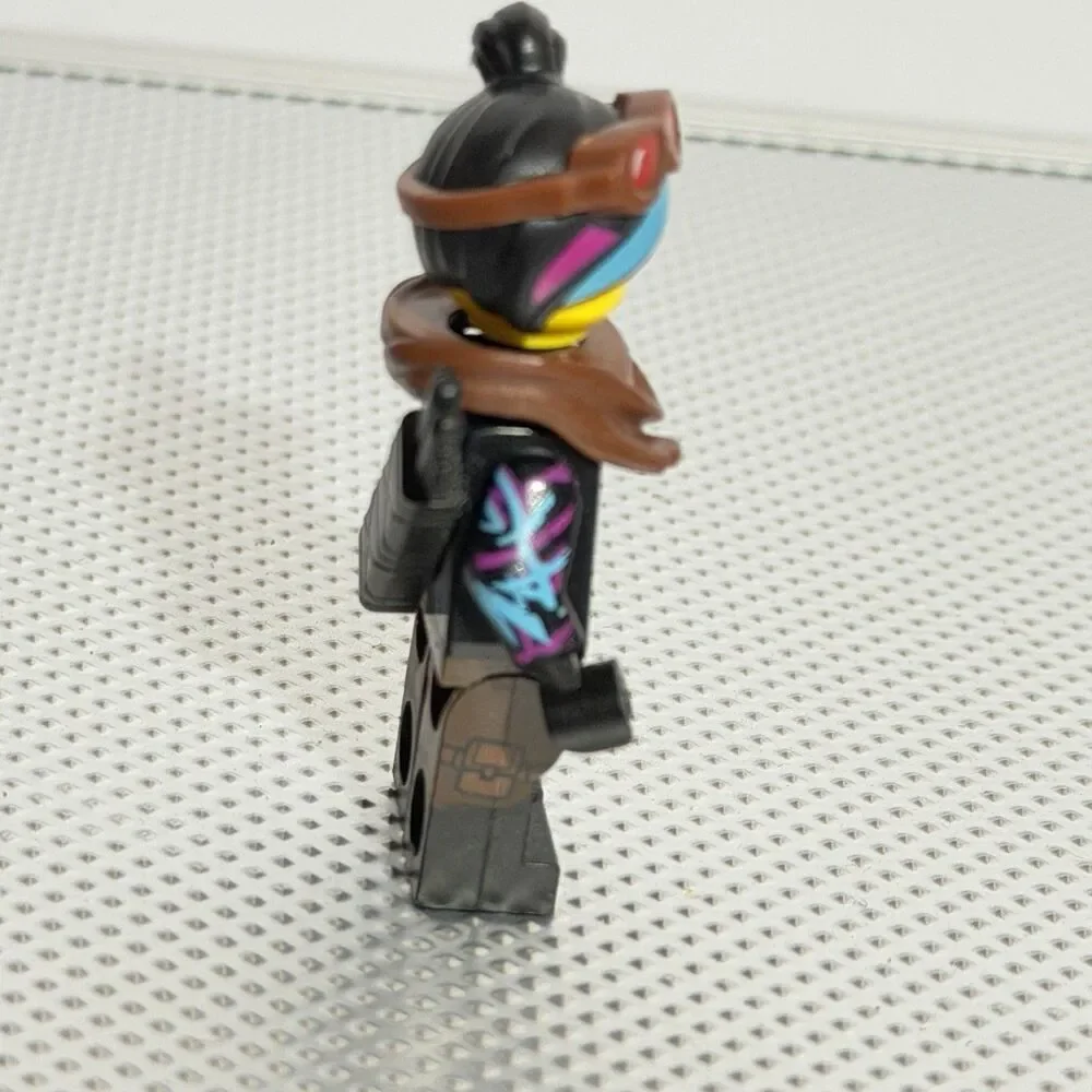 LEGO The LEGO Movie 2 Minifigure Lucy Wyldstyle with Black Quiver